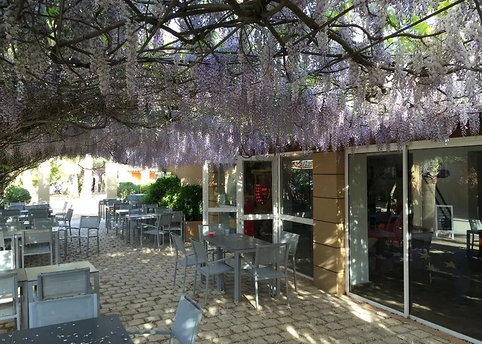 Mobil Home, Les Prairies De La 그리모